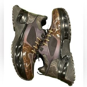 Louis Vuitton Black Runaway Pulse Sneakers Size 10